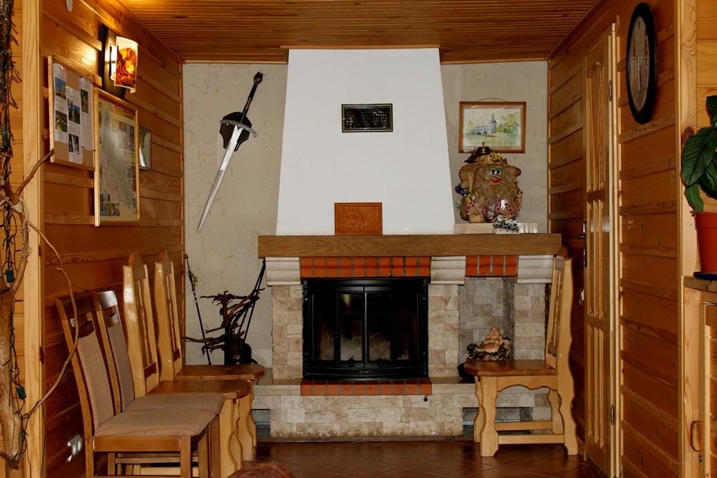 Fireplace hall