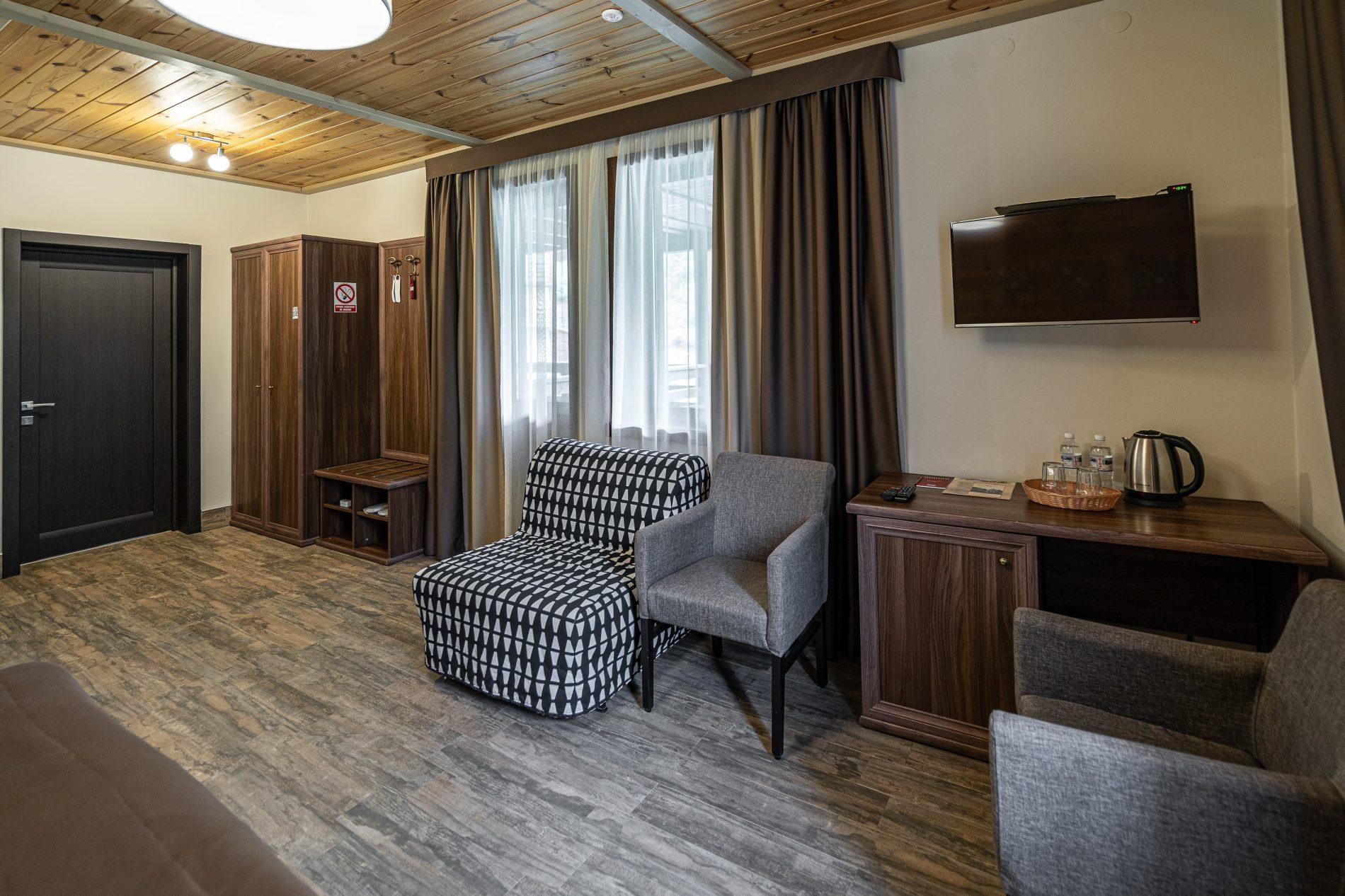 Superior junior suite with a terrace — photo 3