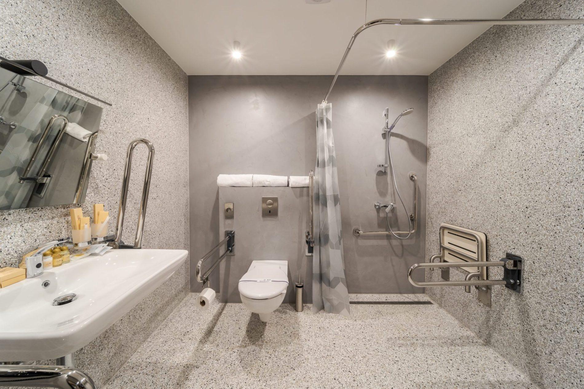 Accessible standard room for two — photo 8